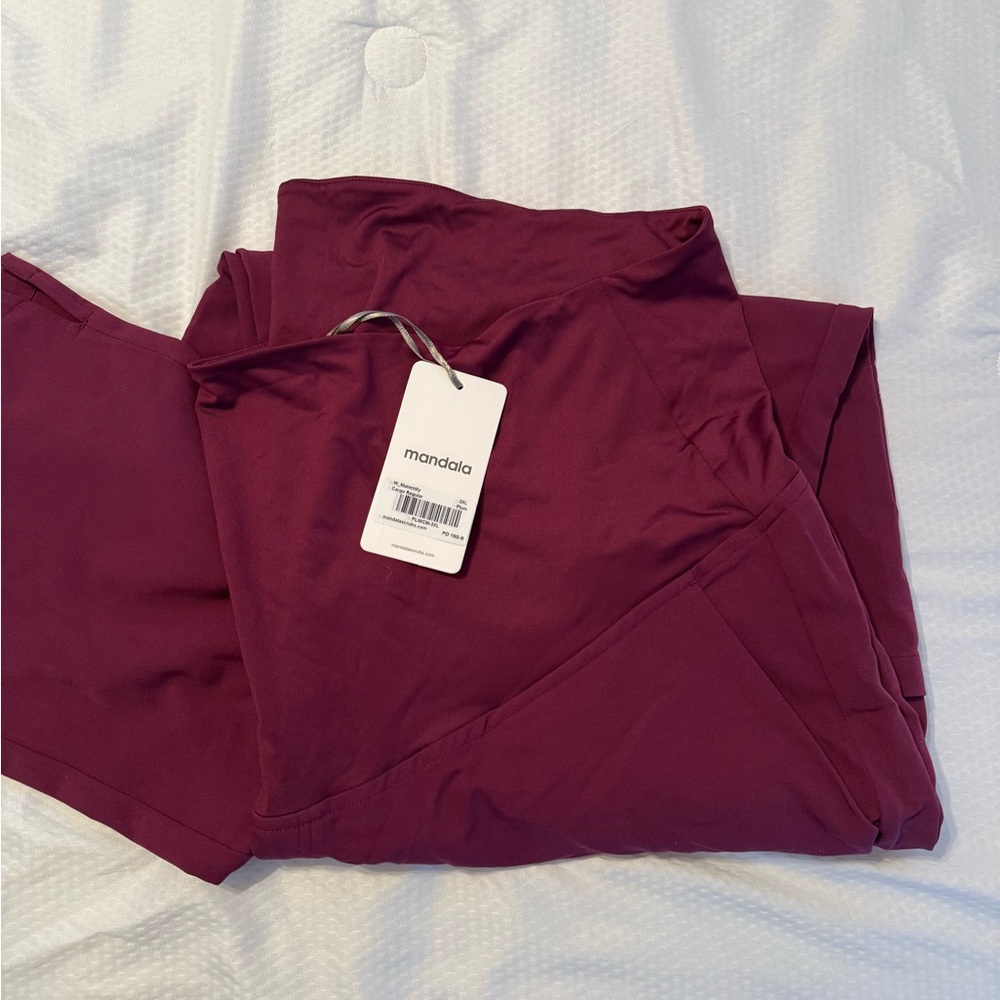 NWT Maternity Mandala 3XWomen's Burgundy Scrub Pants